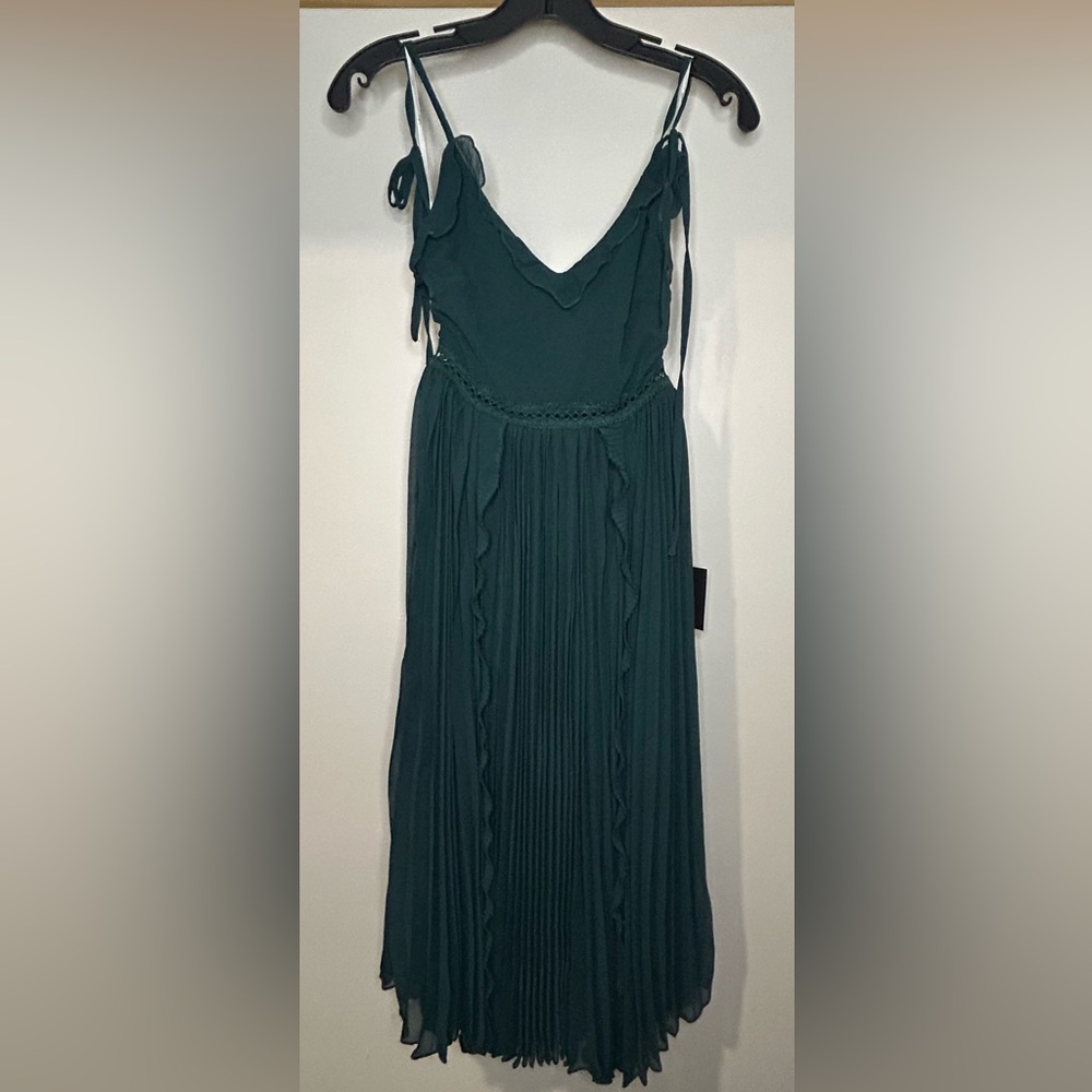NWT Lulu's Emerald Green Dress